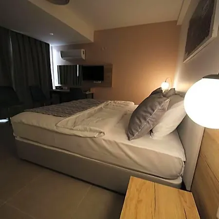 Spilos Gumuldur Hotel Özdere